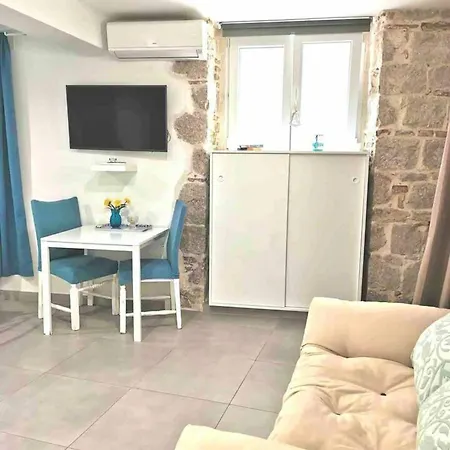One Bedroom Property With Wifi At 別荘 *
