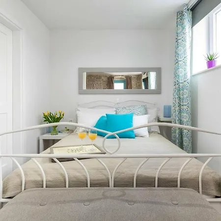 One Bedroom Property With Wifi At * スプリト